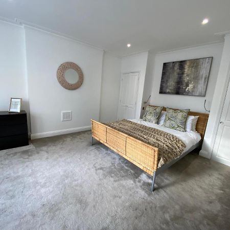 Fantastic Spacious Garden Flat With Own Private Entrance London Eksteriør bilde