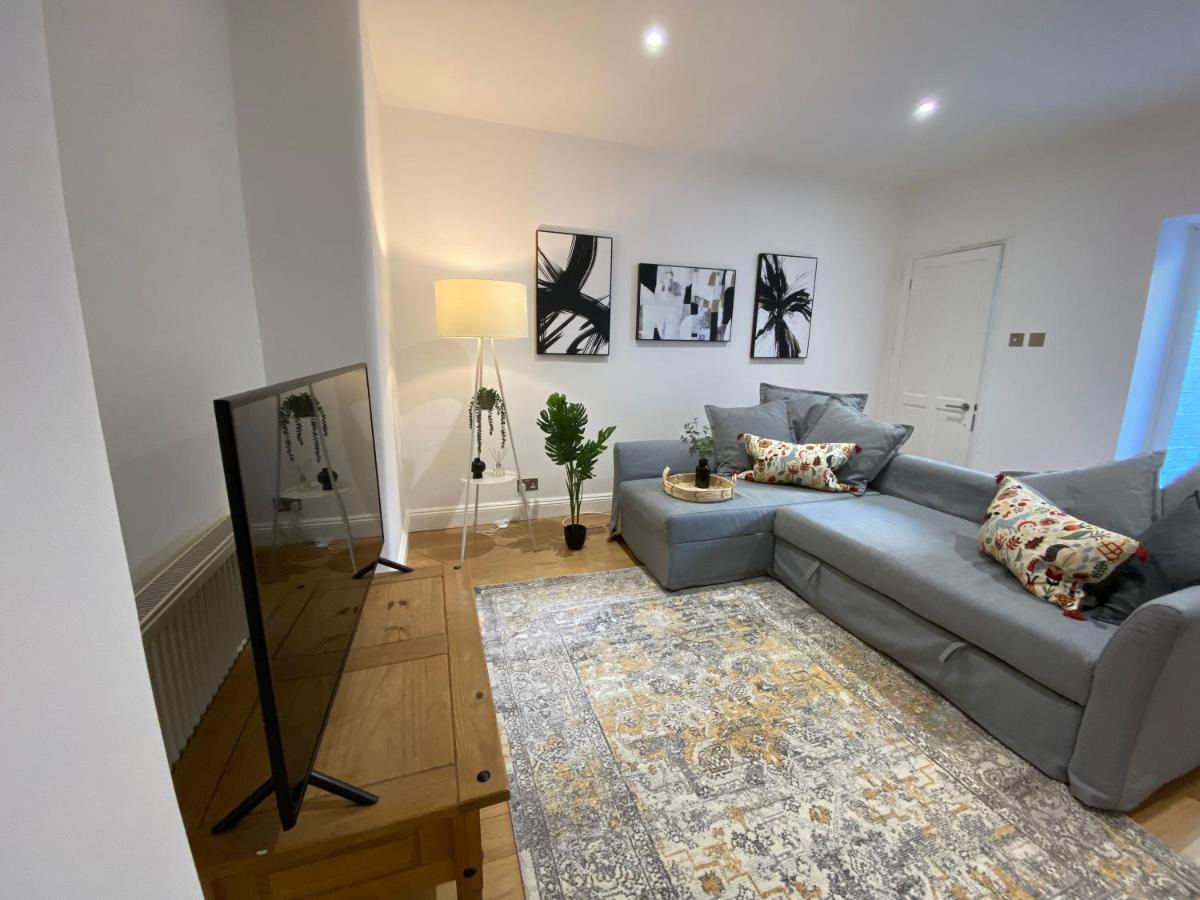 Fantastic Spacious Garden Flat With Own Private Entrance London Eksteriør bilde