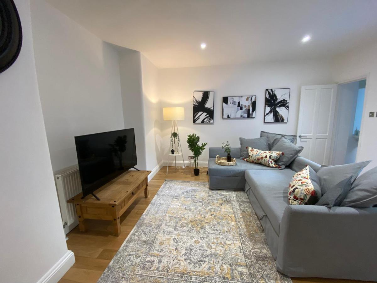 Fantastic Spacious Garden Flat With Own Private Entrance London Eksteriør bilde