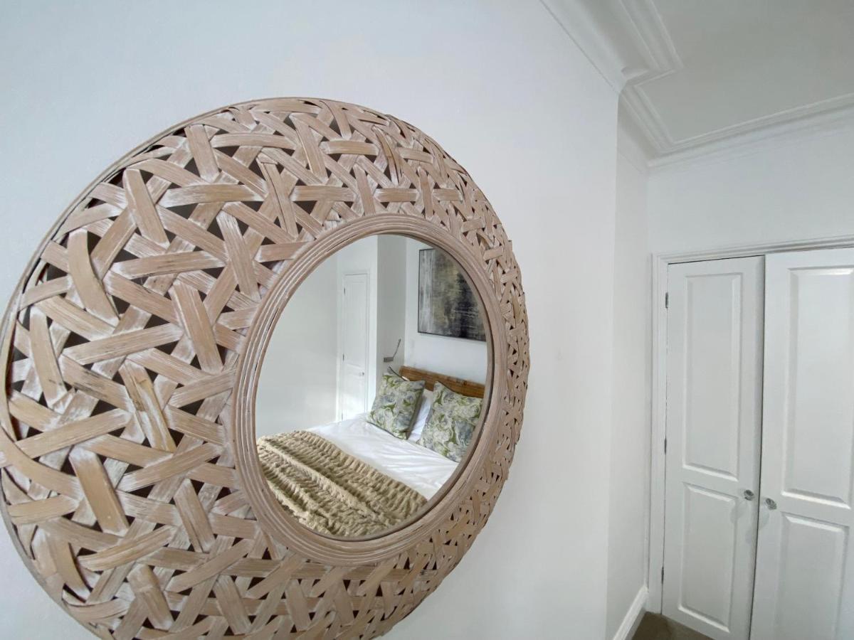 Fantastic Spacious Garden Flat With Own Private Entrance London Eksteriør bilde
